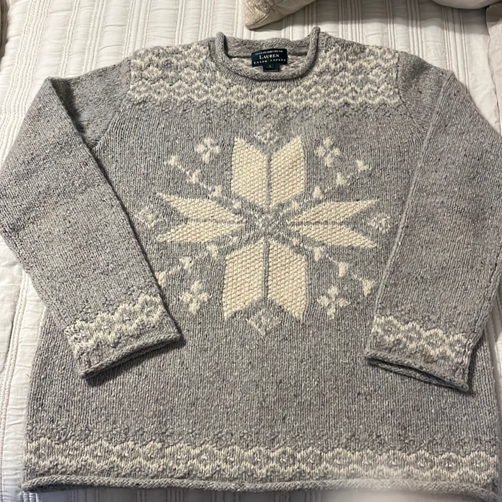 Women’s Vintage LAUREN Wool Sweater Size L
